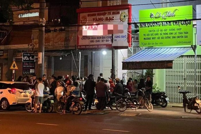 Tiệm vàng V.N - nơi xảy ra vụ việc