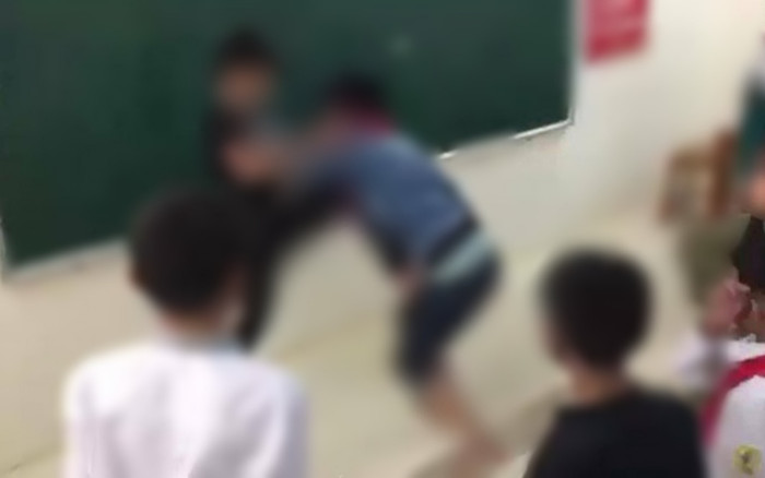 Nam sinh lớp 8 bị đánh hội đồng ở Hòa Bình, Công an vào cuộc làm rõ Ảnh 2