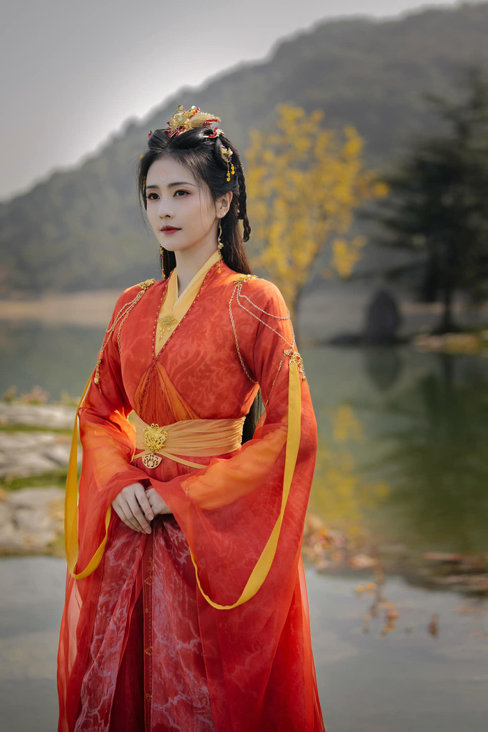  Bạch Lộc công khai ảnh chồng và con gái, bé con vừa lộ diện đã gây chú ý vì quá giống mẹ Ảnh 1