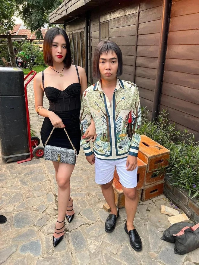  Mỹ nhân 'tỷ lệ vàng' Tiểu Vy vẫn dính nhiều pha 'tự huỷ' nhan sắc, nguyên nhân vì sử dụng màu son này? Ảnh 4