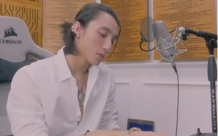 Sơn Tùng hát live tiếng Anh ca khúc mới, Lynk Lee để lại bình luận gây chú ý Ảnh 2