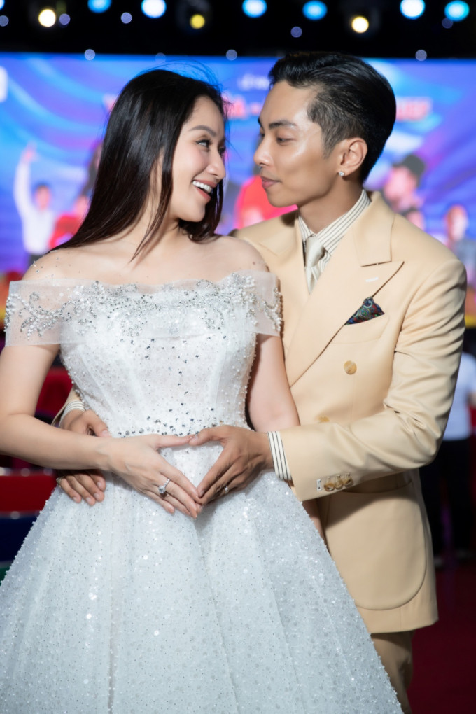  Sau tin vui mang thai, 'nữ hoàng Dancesport' Khánh Thi tiếp tục đảm nhận vị trí Viện trưởng 1 trường ĐH Ảnh 2