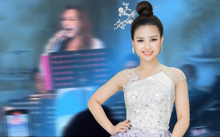 Đã tìm ra nữ ca sĩ hát 'Tay trái chỉ trăng' cực đỉnh: Lên nốt cao nhẹ tênh 'ăn đứt' cả Dương Hoàng Yến? Ảnh 2