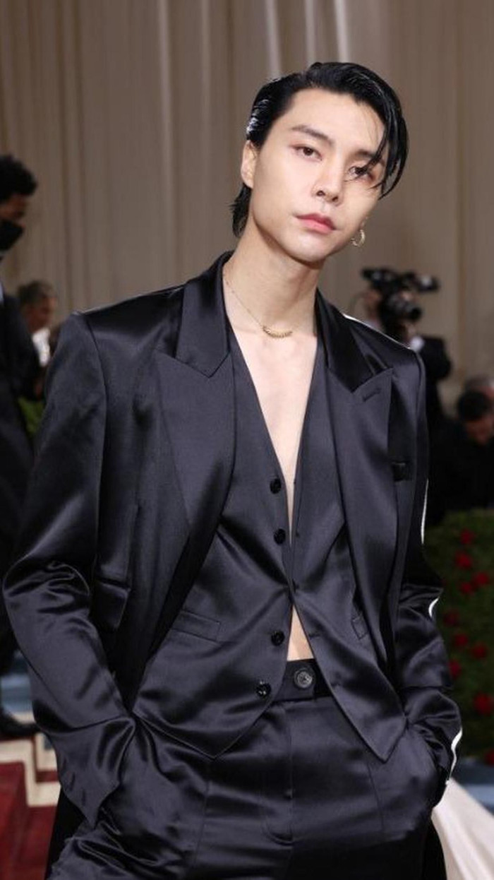  Peter Do: NTK cho NCT - Johnny tại thảm đỏ Met Gala 2022 được bổ nhiệm làm GĐ sáng tạo nhà Helmut Lang Ảnh 6
