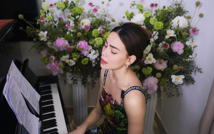 Hồ Ngọc Hà lần đầu hát live ca khúc mới buồn não nề, dân mạng nhận xét ra sao? Ảnh 2