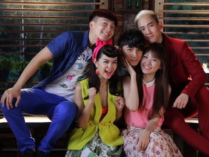  Giữa nghi vấn trục trặc hôn nhân với Trấn Thành, xuất hiện clip Hari Won thân mật cùng 2 nam ca sĩ Ảnh 2