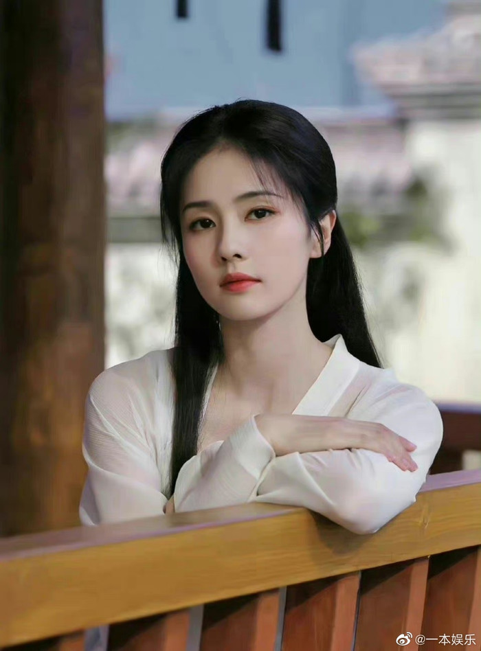  Chưa phải đỉnh lưu, Bạch Lộc vẫn đủ sức khiến Dương Tử - Địch Lệ Nhiệt Ba dè chừng Ảnh 2