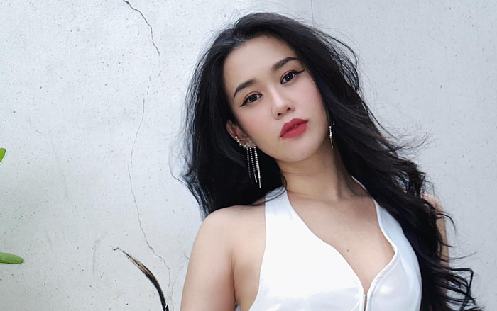 Phản ứng đầy bất ngờ của nữ diễn viên Vbiz khi bị chào mời 'đi khách' giá 25 nghìn USD Ảnh 2