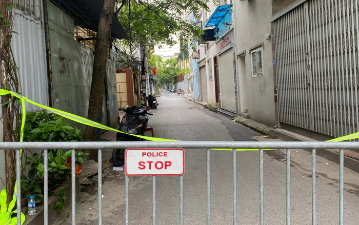 Vụ cháy khiến 4 bà cháu tử vong ở Hà Nội: 'Hàng xóm xách xô sang dập nhưng không làm gì được' Ảnh 2