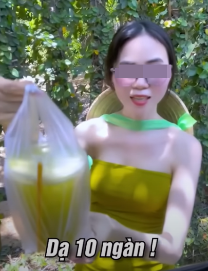  Mua ly nước mía 10k, nam khách hàng hào phóng trả hẳn 520k khi thấy cô chủ quán Ảnh 1
