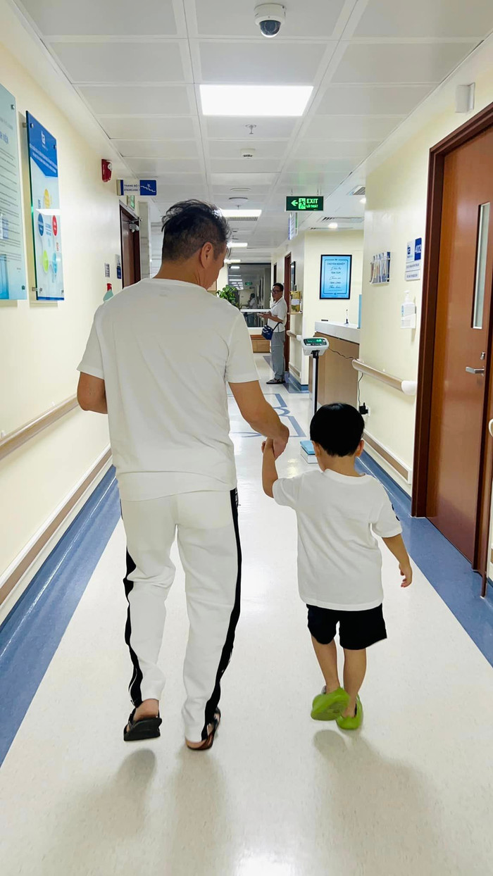  Đàm Vĩnh Hưng tiết lộ tình trạng sức khỏe, hành động của con trai khiến dân mạng cay khóe mắt Ảnh 3