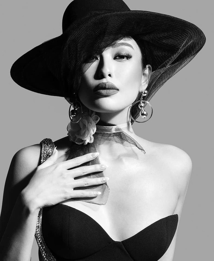 Hậu đăng quang, Michelle Marquez Dee vừa chiêu đãi fan bộ ảnh đậm chất beauty queen. Cô đã chứng tỏ cho mọi người thấy rằng, chiếc vương miện mà cô đang sở hữu là hoàn toàn xứng đáng. 