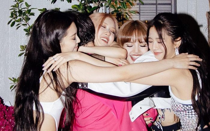 Rosé (BLACKPINK) ngầm khẳng định nhóm sẽ không tan rã Ảnh 2