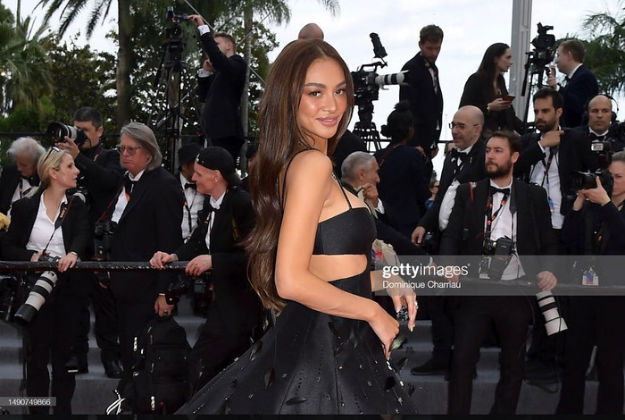 Một bức ảnh khác thiếu sáng cũng làm 'giao diện' của Kylie Verzosa trở nên nhợt nhạt và thiếu sức sống hẳn. 