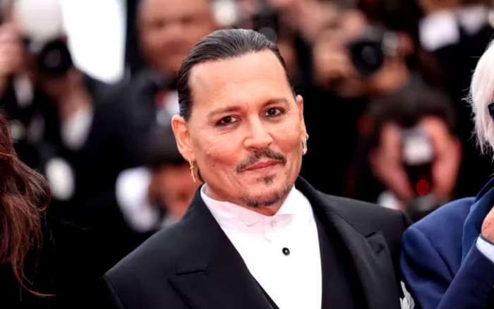 Johnny Depp nhận tràng pháo tay dài 7 phút và những giọt nước mắt đầu tiên tại LHP Cannes 2023 Ảnh 2