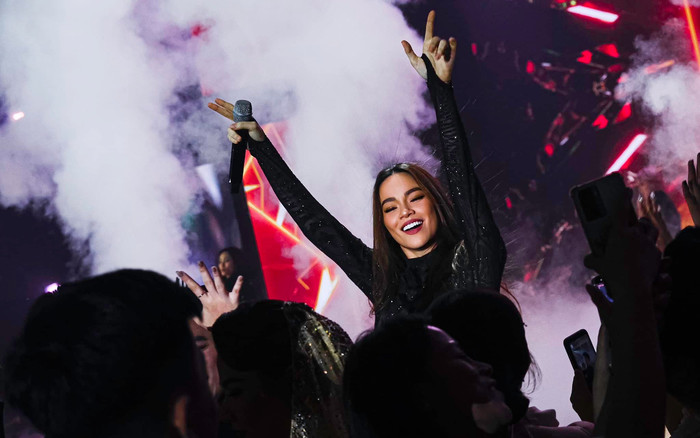 10s 'thần thánh' của Hồ Ngọc Hà khi đi hát: Hào quang khó ai vượt mặt! Ảnh 2