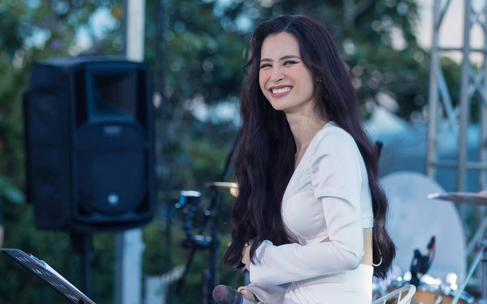 Đông Nhi bất ngờ đón nhận 2 thành tích mới lần đầu tiên đạt được trong sự nghiệp Ảnh 2