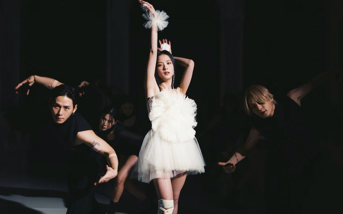 Tranh cãi khả năng vũ đạo của Jisoo: Idol toàn cầu nhưng nhảy như tập dưỡng sinh Ảnh 2