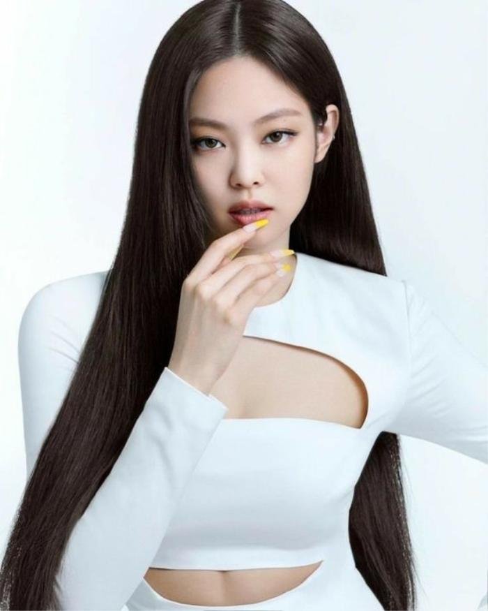 Jennie lại bị ném đá 'tơi bơi' vì ngăn cản fan dùng điện thoại trong concert Ảnh 4