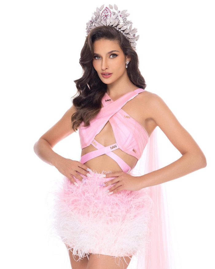 Người đẹp Brazil đăng quang Miss Charm 2023 trong sự ủng hộ của đông đảo người hâm mộ.