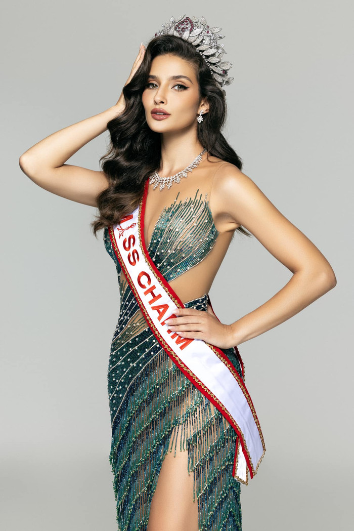 Chiến thắng của Luma Russo tại Miss Charm 2023 được cho là hoàn toàn xứng đáng. Bởi, ngoài vẻ đẹp hình thể, mỹ nhân Brazil còn có đầy đủ các kỹ năng cần thiết như: trình diễn ấn tượng, ứng xử thông minh,...