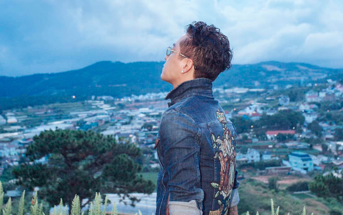 Bị mỉa mai sau phát ngôn tự nhận là ca sĩ đẹp trai nhất Việt Nam, Tuấn Hưng ẩn ý: Tôi xấu và già, kệ tôi Ảnh 2