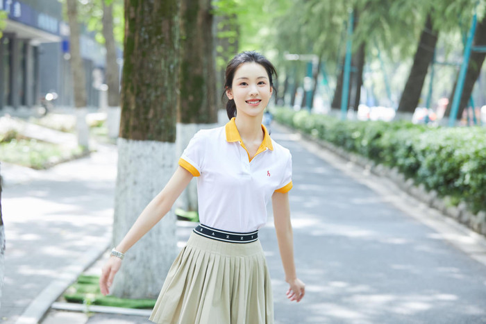 Theo một số nguồn tin, mẹ Trần Đô Linh là một người có sức ảnh hưởng trong giới văn học, nghệ thuật tại Trung quốc