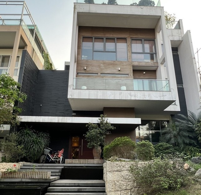 Căn nhà tại khu đô thị Nam Thăng Long mà Shark Thủy bán đi đã bị thay khoá, người mua không thể vào ở.