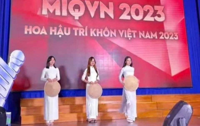 Xôn xao hình ảnh cuộc thi 'Hoa hậu trí khôn Việt Nam' và sự thật bất ngờ phía sau Ảnh 2