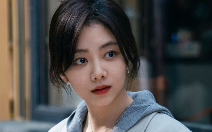 Khoảnh khắc Đàm Tùng Vận được chồng yêu bồng bế gây 'bão mạng' Ảnh 2