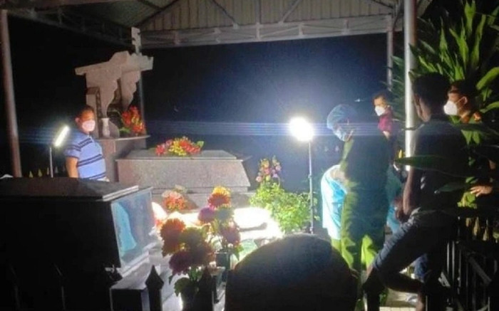 Điều tra vụ người đàn ông được phát hiện tử vong bên mộ vợ, trên cơ thể có nhiều dấu vết bất thường Ảnh 2