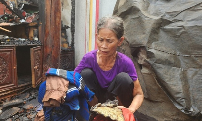 Hỏa hoạn thiêu rụi ngôi nhà kỳ lạ có đồ vật bỗng dưng bốc cháy Ảnh 2