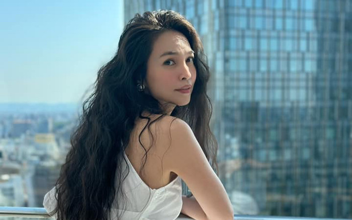 Hiền Thục gây thương nhớ với nhan sắc trong veo như gái đôi mươi Ảnh 2