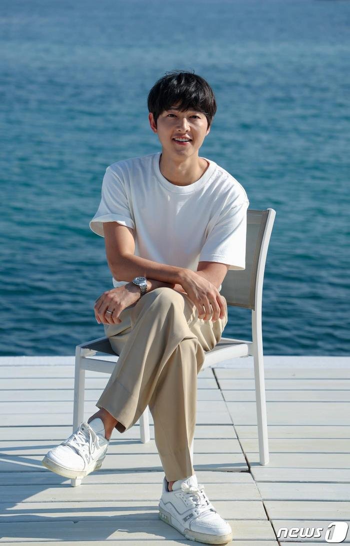 Song Joong Ki: 'Tôi sẽ dự buổi công chiếu phim ở Cannes 2023 cùng vợ yêu' Ảnh 1