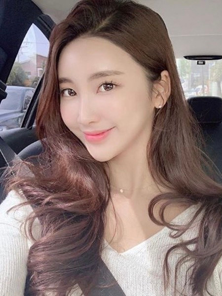 Park Hye-min có nhan sắc xinh đẹp tựa nàng thơ.