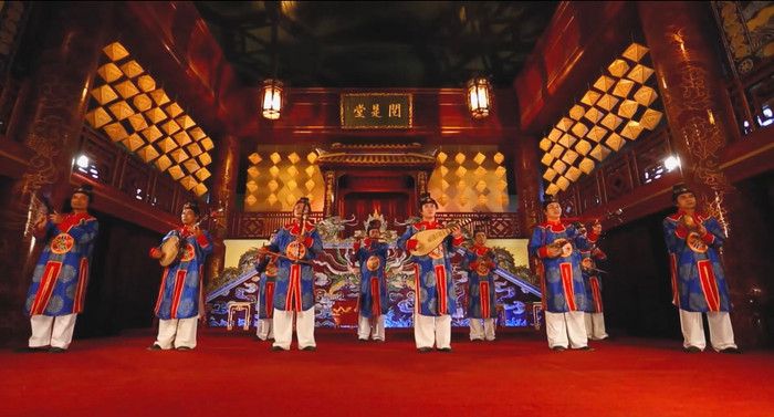 Có một Việt Nam thật thơ mộng khiến Hoa hậu đẹp nhất thế giới ở mãi không muốn về Ảnh 6