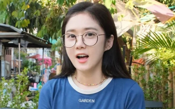 Nhan sắc 42 tuổi của Jang Nara gây sốc, nhìn còn trẻ hơn gái đôi mươi nhờ vào 5 lưu ý mỗi ngày! Ảnh 2