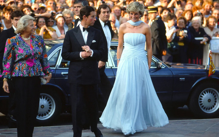 Cảm hứng Hollywood đằng sau chiếc váy của Công nương Diana tại Cannes: 36 năm vẫn là một huyền thoại Ảnh 2