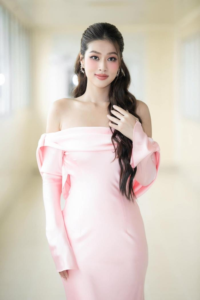  Đoàn Thiên Ân hé lộ thời gian học cách hất tóc 'chấn động' một thời tại Miss Grand International 2022 Ảnh 1