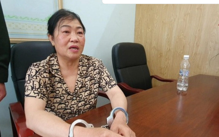 Tạt thẳng axit vào mặt chồng rồi bỏ trốn, người phụ nữ bị bắt giữ sau 20 năm Ảnh 2