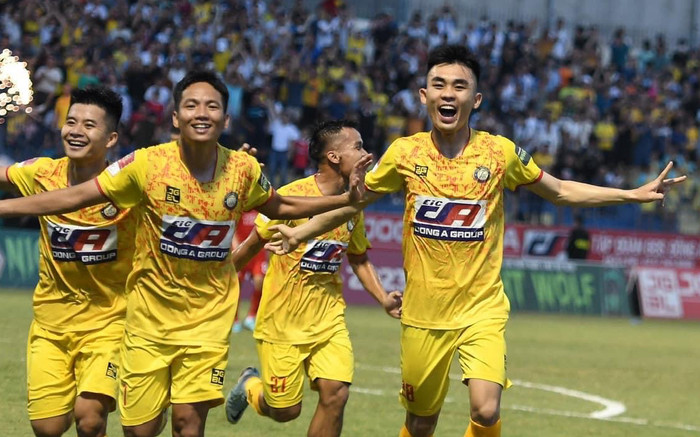 Ngược dòng hạ Viettel, CLB Thanh Hoá bỏ xa Hà Nội FC trong cuộc đua vô địch Ảnh 2