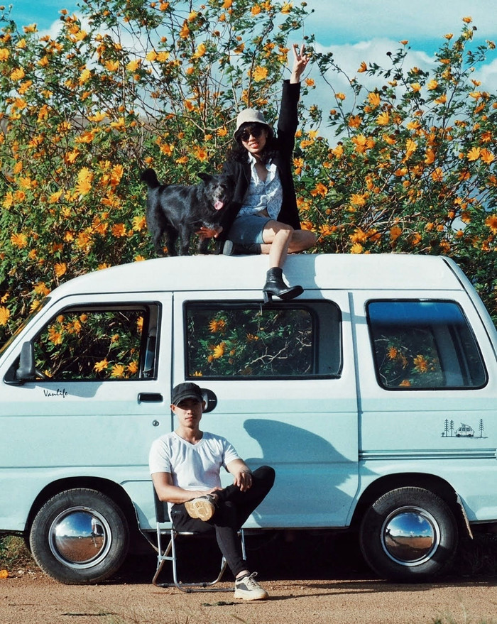 Chỉ với giá bằng 1 con xe tay ga, chàng trai biến ôtô cũ thành xế xịn, phượt chill chill xuyên miền Trung Ảnh 5