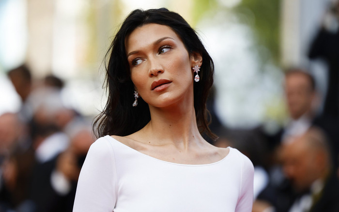 'Nepo Baby' khác bọt như Bella Hadid: Chăm chỉ, kính nghiệp, 'lăn xả' catwalk không ngơi nghỉ Ảnh 2