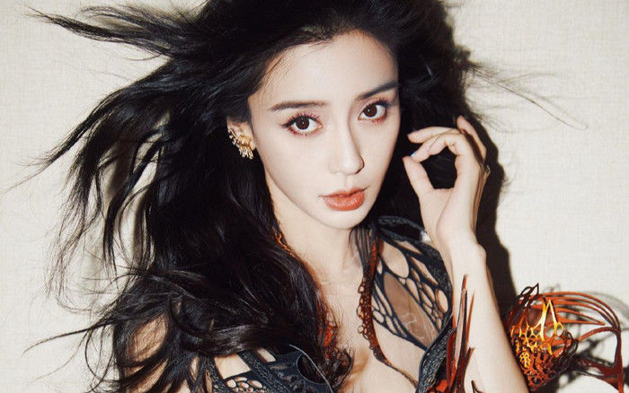 Rũ bỏ hình tượng, Angelababy được ví von như 'cánh bướm rực lửa' Ảnh 2