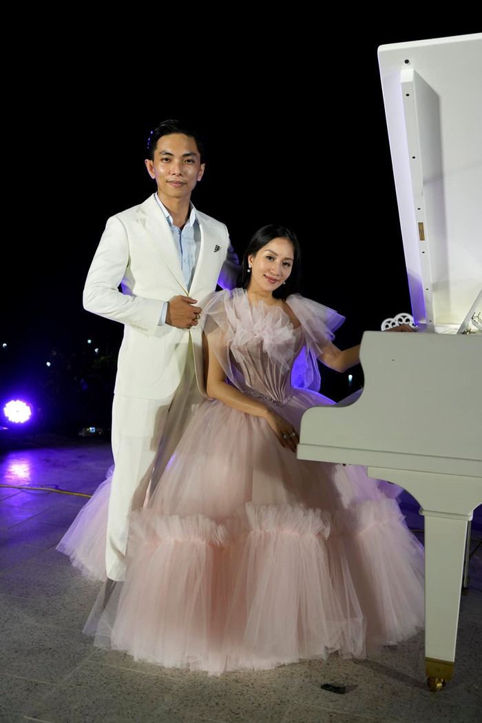 Khánh Thi và Phan Hiển đã có hơn 1 thập kỉ gắn bó và đồng hành từ khi yêu nhau đến lúc về chung một nhà 