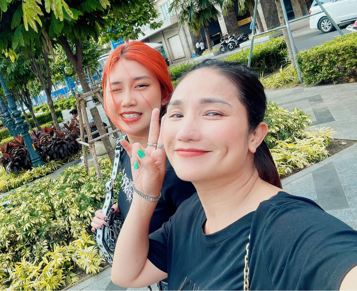 Ở tuổi 45, NSƯT Cát Tường vẫn rạng rỡ, tươi tắn, vẫn muốn 'đi thêm bước nữa'