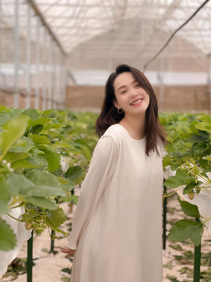  Minh Hằng 'lên đồ' sang chảnh dự sự kiện, visual của mẹ bầu gây chú ý Ảnh 7