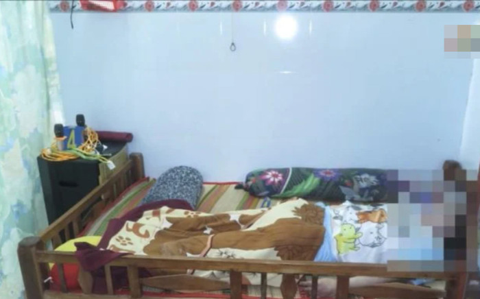 Ngủ dậy, đứa con bàng hoàng phát hiện bố mẹ ra đi mãi mãi bằng cảnh tượng không ngờ Ảnh 2