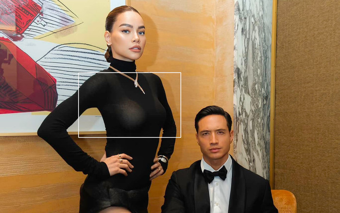 Hồ Ngọc Hà bị đèn chiếu rõ 'phụ tùng' khi tạo dáng quyến rũ cạnh Kim Lý Ảnh 2