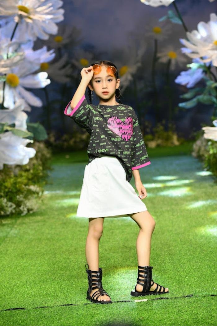 Thu Quỳnh, Thanh Hương, Đinh Hương hội tụ tại Vietnam Kids Fashion Week 2023 Ảnh 6